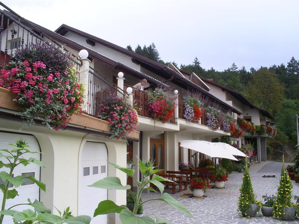 Tourist Farm Pri Andrejevih Villa Narin Exterior photo